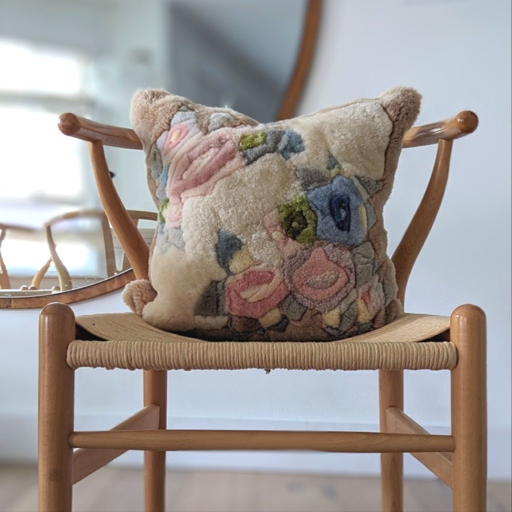 Vintage Floral Shearling Throw Pillow V2 - Picture 5 of 9